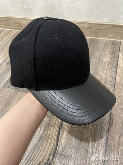 Кепка женская черная