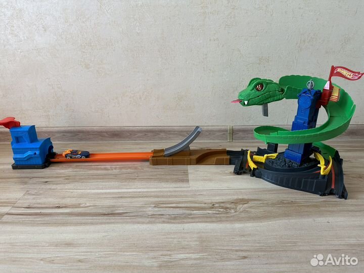 Игровой набор Hot Wheels (треки хот вилс)