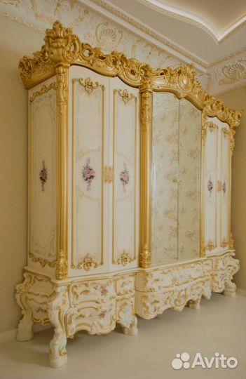 Шкаф барокко Италия с доставкой