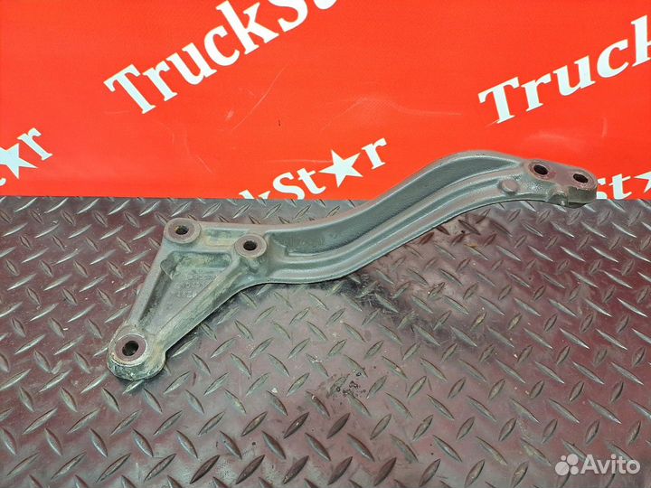 Кронштейн усилителя бампера правый Daf XF106