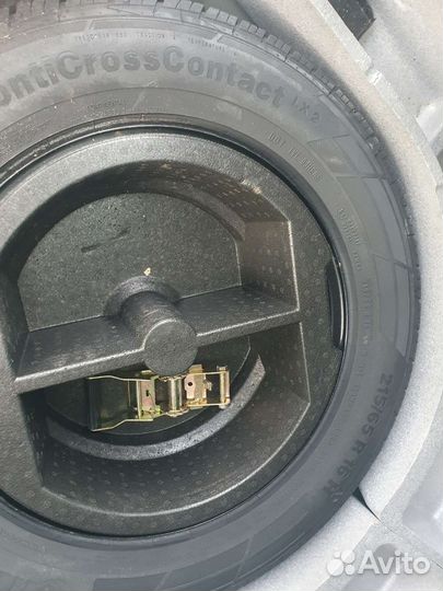 Continental ContiCrossContact LX 215/65 R16 H