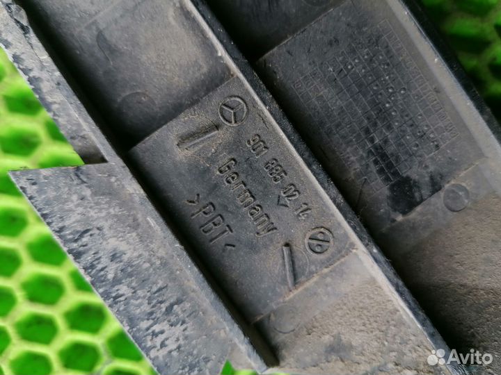 Кронштейн задний на Mercedes Sprinter 1995-2006