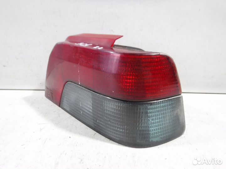 Фонарь задний правый Peugeot 309