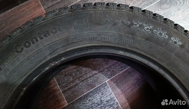 Continental ContiIceContact 4x4 225/65 R17 102T