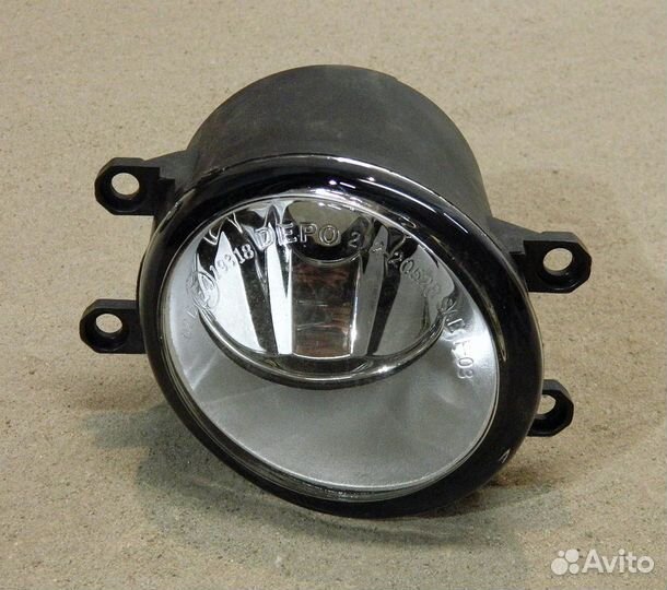 Фара противотуманная передняя правая Toyota RAV4