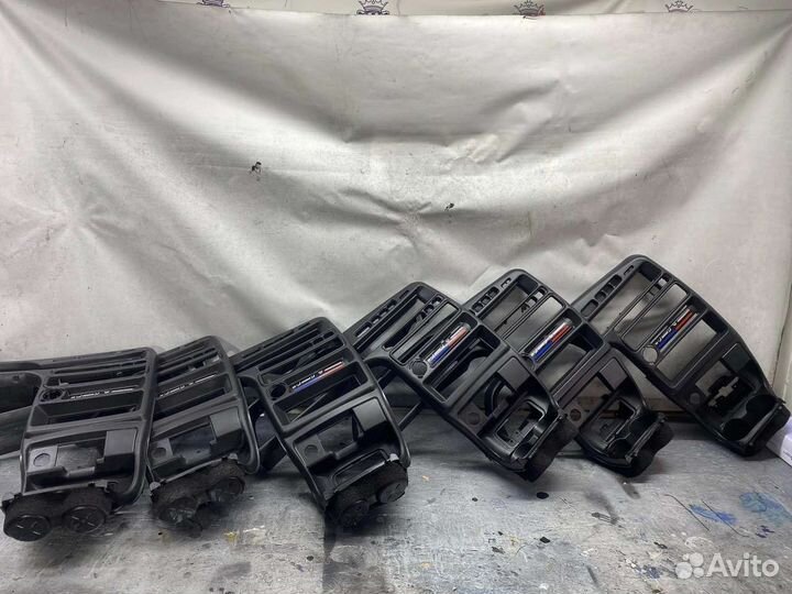 Центральная консоль 2114 с (Подстаканниками