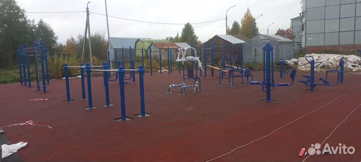 Уличный тренажер