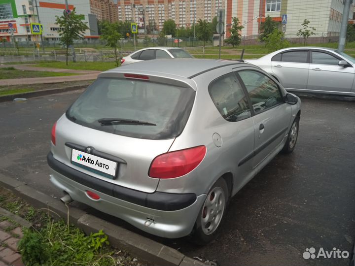 Peugeot 206 1.4 AT, 2000, 200 000 км