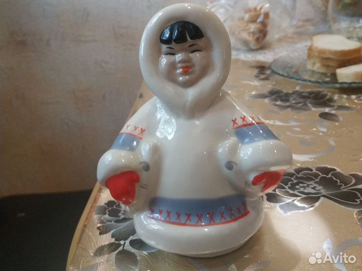 Статуэтка якут с рубой