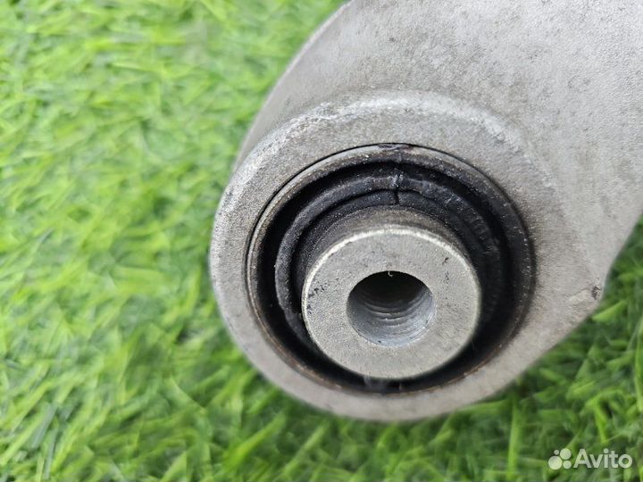 Рычаг задний правый Audi A4 B8 1.8 cjeb 2014