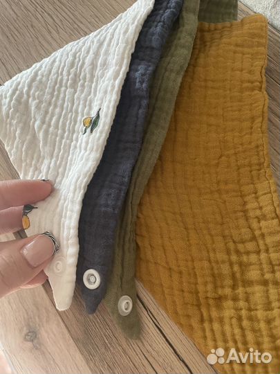 Муслиновые нагрудники (слюнявчики) 4 штуки