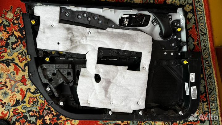 Карта двери передняя правая dodge charger 2017
