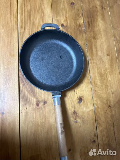 Чугунная сковорода Biol 22/45 новая