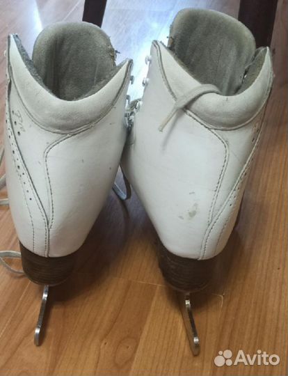 Фигурные коньки risport 245