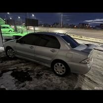 Mitsubishi Lancer 2.0 MT, 2005, 300 000 км, с пробегом, цена 200 000 руб.