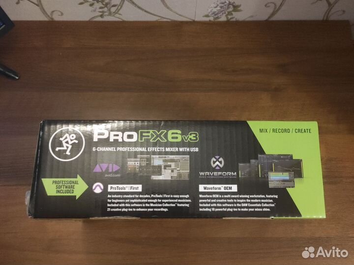 Микшерный пульт Mackie ProFX6v3