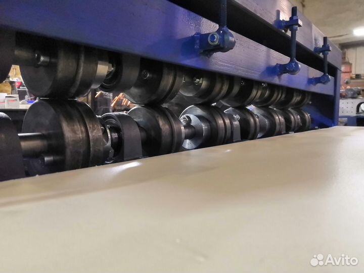 Станок для нанесения ребер жесткости