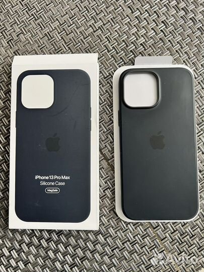 Силиконовый чехол на iPhone 13 Pro Max