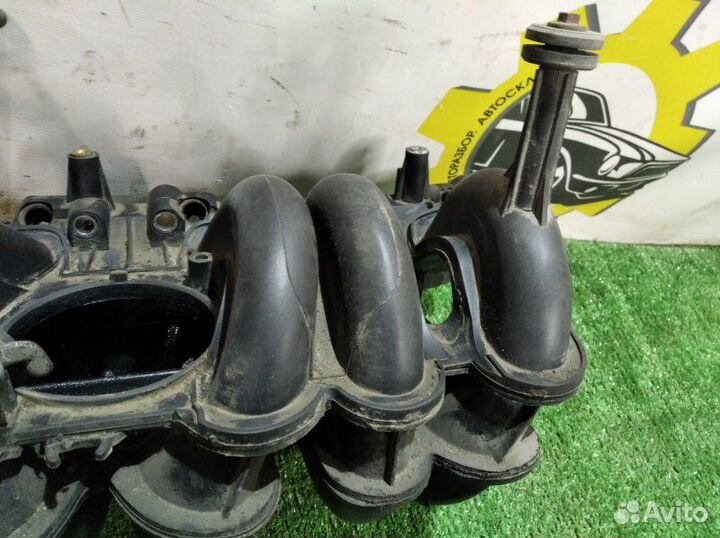 Коллектор впускной Renault Sandero хэтчбэк K7JA710
