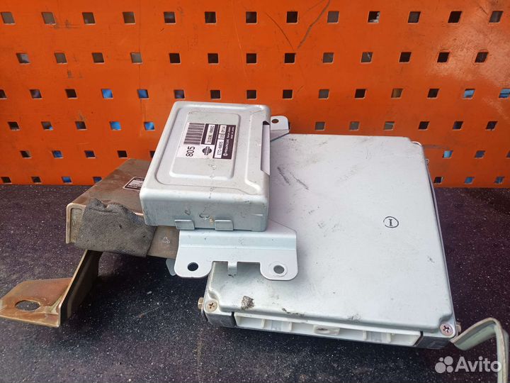 Блок управления Nissan Patrol