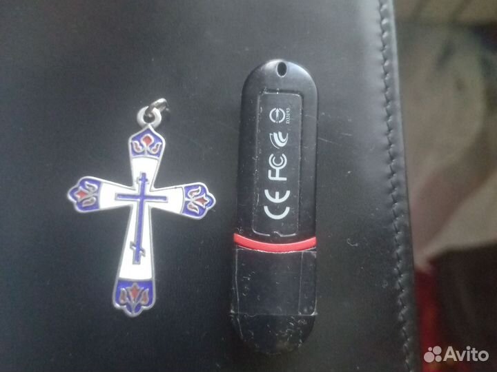 Серебряный крестик