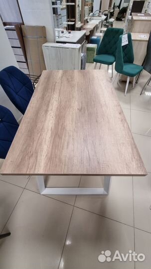 Кухонный стол