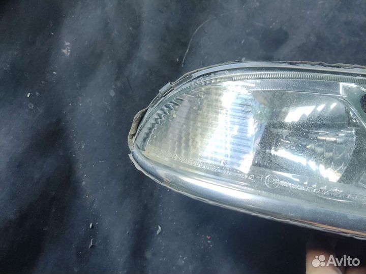 Фара правая Alfa Romeo 166 ксенон