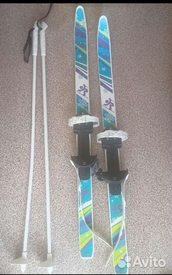 Беговые лыжи с палками