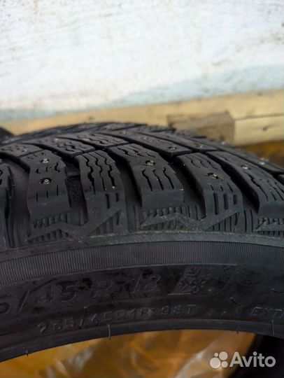 Michelin X-Ice North 4 235/45 R18 98T