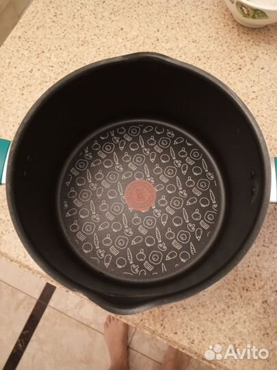 Кастрюля Tefal с тефлоном новая 5л. G8044604