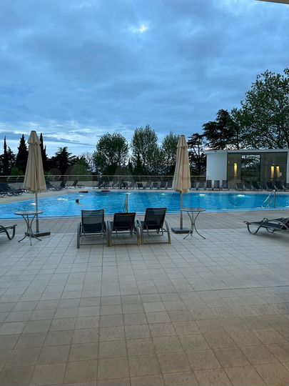 2-к. квартира, 68 м², 1/21 эт.