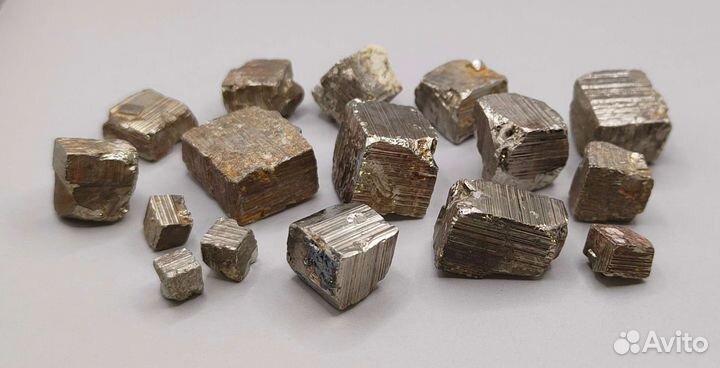 Набор: кубики пирита (16 шт), Россия / Минералы