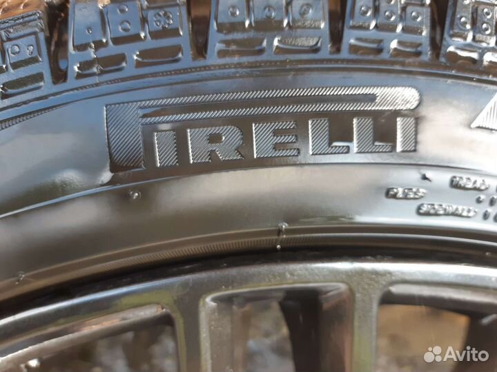 Pirelli Ice Zero 225/45 R18