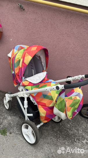 Прогулочная коляска
