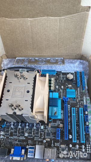 Материнская плата с процессором и памятью