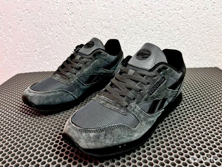 Кроссовки Reebok современные