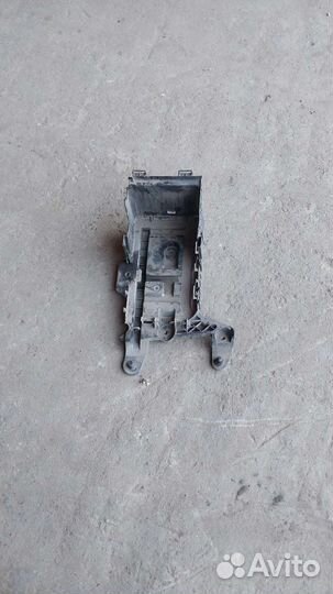 Площадка под аккумулятор skoda octavia a5