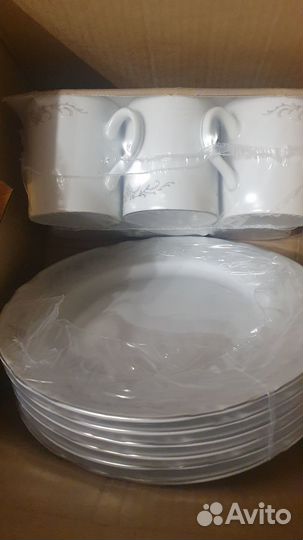 Набор фарфоровой посуды 24 предмета, Чехия, новый