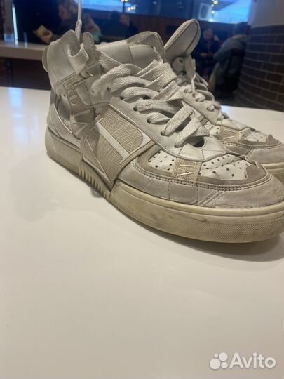 Кросовки valentino