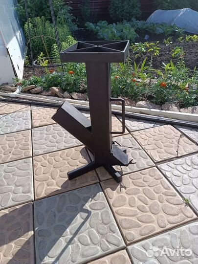 Мангал с крышей