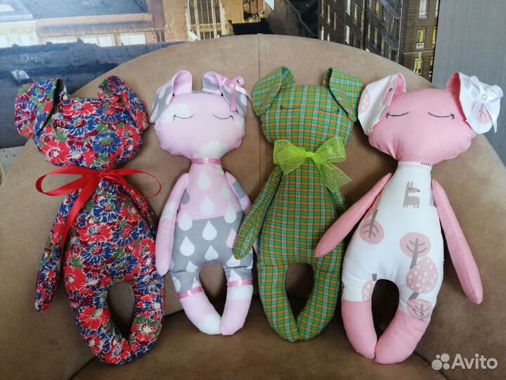 Мягкие зайцы ручной работы