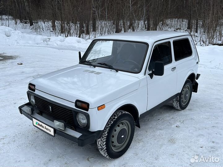 LADA 4x4 (Нива) 1.7 МТ, 2001, 150 000 км