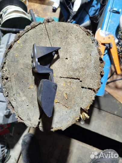 Ручка открытия капота Cherokee wj