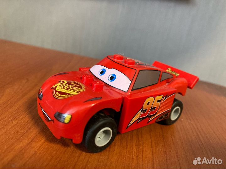 Lego Lightning McQueen - Лего Молния Маккуин