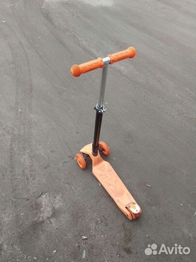 Самокат детский трехколесный
