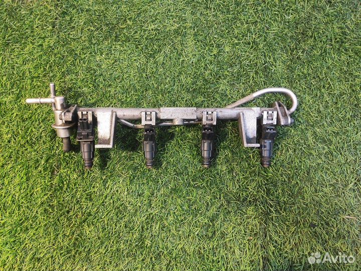 Топливная рампа Ford Focus 1