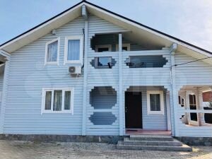 Дом 195 м² на участке 5 сот.