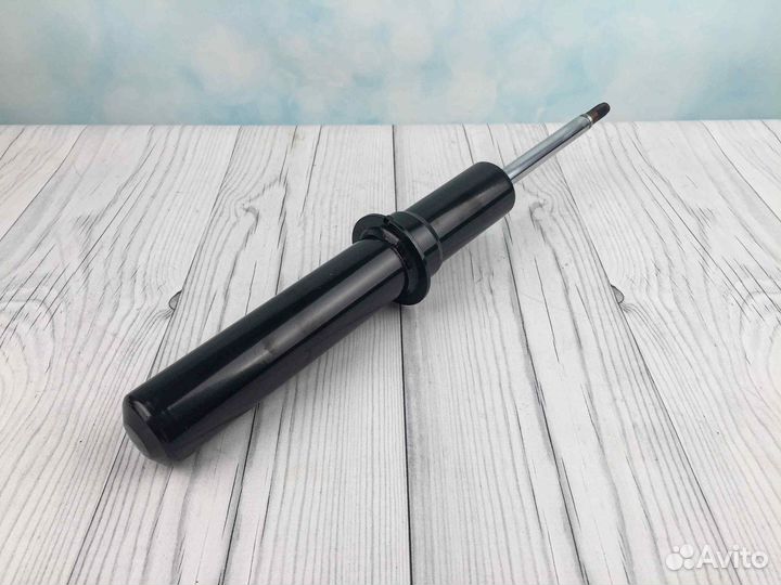 Передний амортизатор Audi Q7 4M, Bentley Bentayga