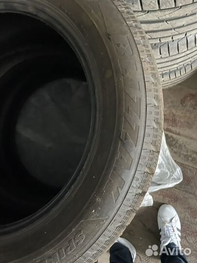 Bridgestone Blizzak Spike-02 215/55 R16 93T