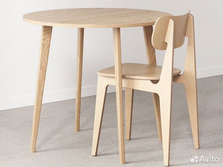 Стул из натуральной древесины